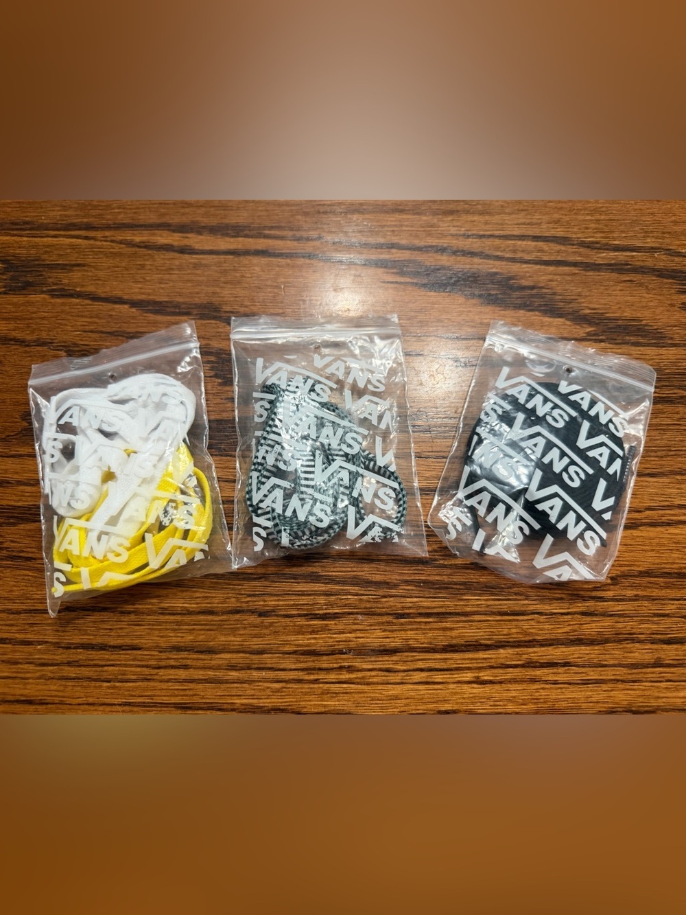 Vans Replacement Flat Shoelaces - 2 Yellow/White, 2 Black/White Striped, 2 Black
